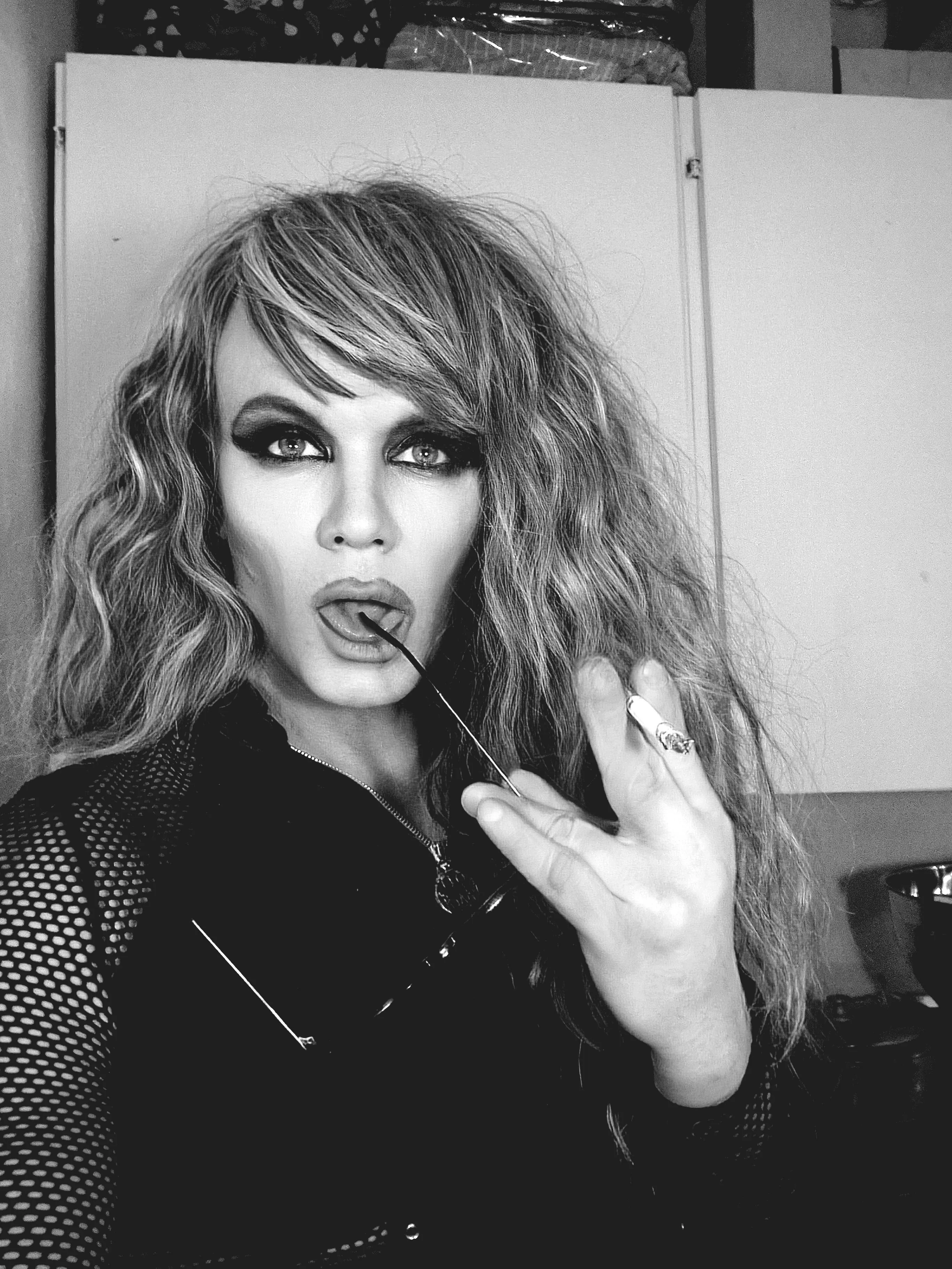 Alinahot - Escort Lyon