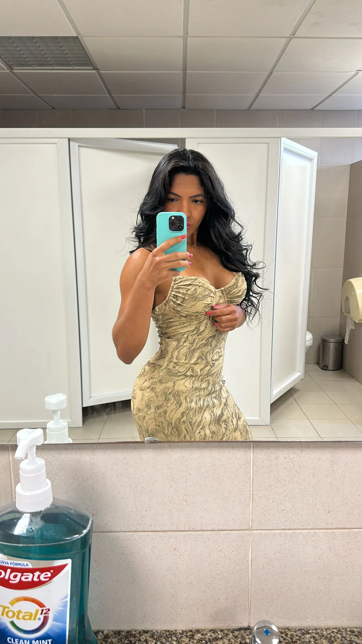 Amandine Cognac - Escort L'Haÿ-les-Roses
